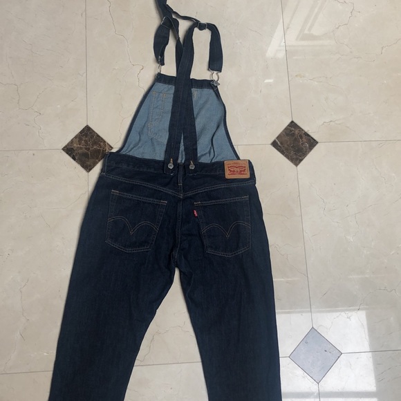 Levi’s dark denim overalls - Picture 8 of 10